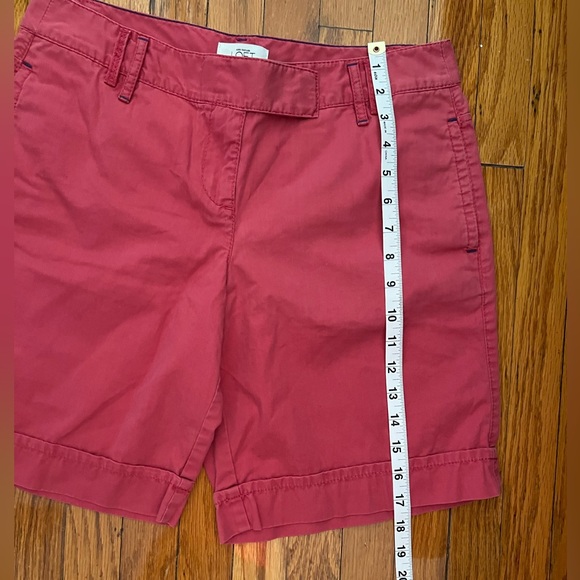Ann Taylor LOFT Short Size 4 - Picture 4 of 8